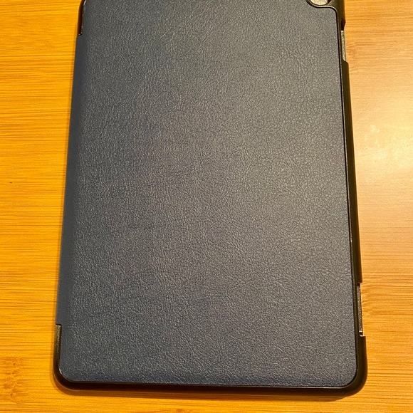 Fire HD 8 / Fire HD 8 Plus Tablet 10th Generation - Picture 4 of 5